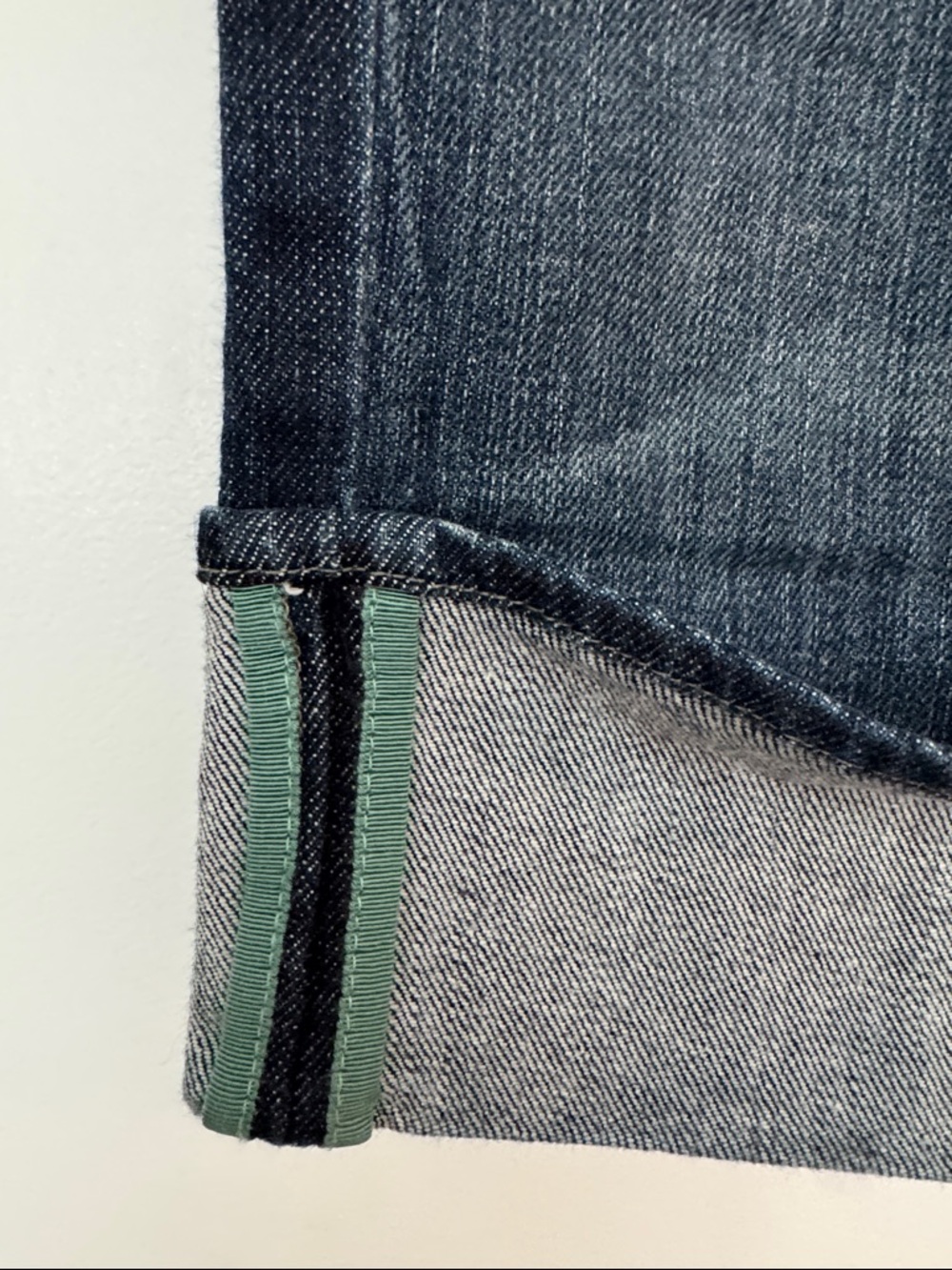 7 For All Mankind Dark Blue Cuffed Cropped Jeans - Picture 4 of 7